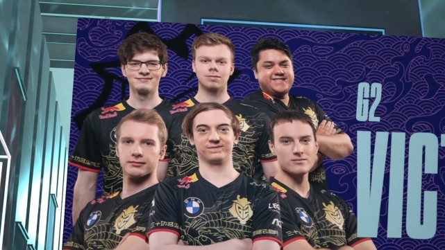 与此同时 与此同时