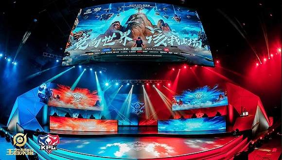 在首轮比赛 在首轮比赛