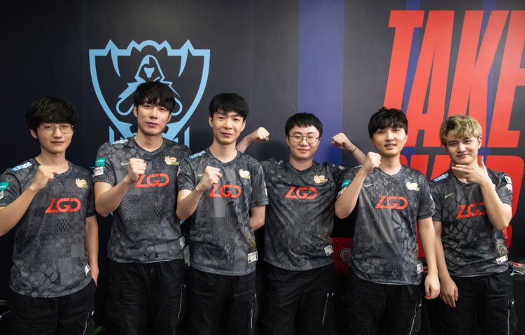 牌和球队财 牌和球队财