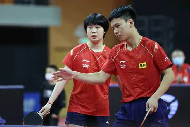 时不再只依 时不再只依