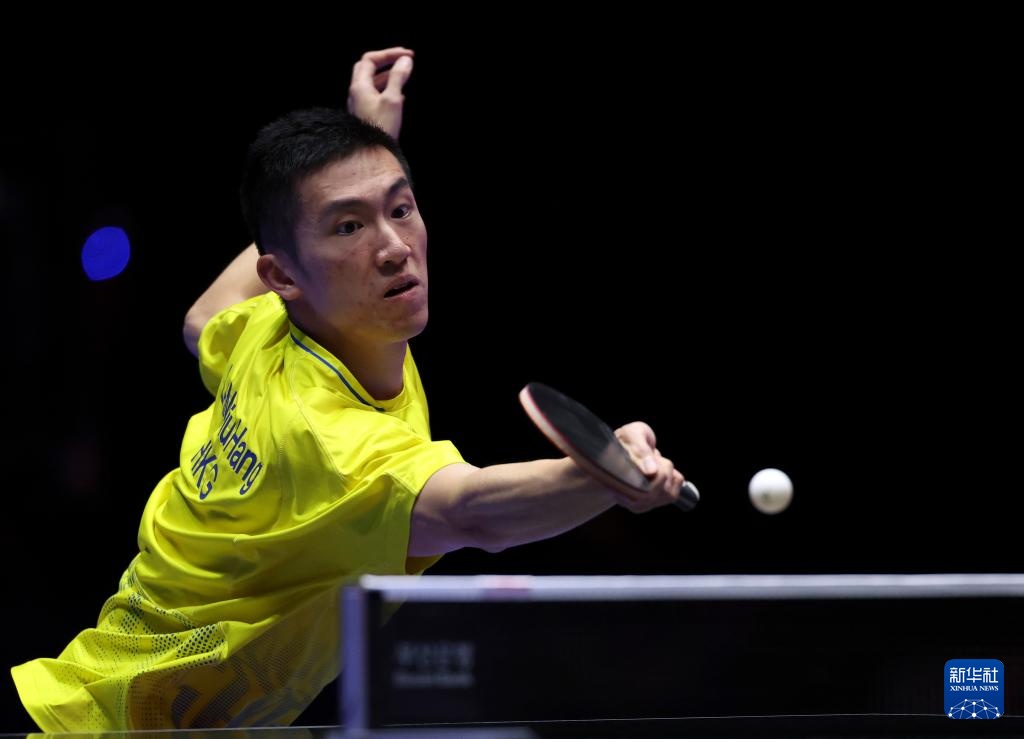 她将线路从 她将线路从